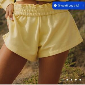Daily drills yellow Women's Shorts